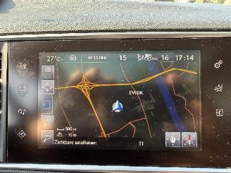 Peugeot 308 1.6 BlueHDI Blue Lease Pack picture 16