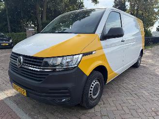 damaged commercial vehicles Volkswagen Transporter 2.0 TDI L2H3 32 Comfortline 2020/11