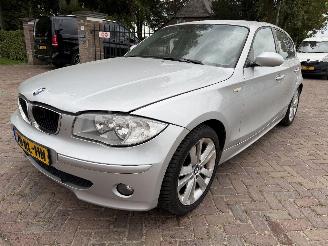 Avarii autoturisme BMW 1-serie 120i High Executive 2005/6