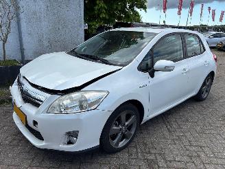 Unfallwagen Toyota Auris 1.8 hybride 2012/6