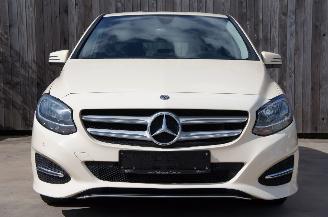Mercedes B-klasse B180D Airco Navi Cruise Stoelverwarming 80KW Euro 6 picture 6