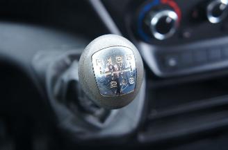 Iveco Daily 35S12 2.3 HPi Dubbele Cabine Open Laadbak Trekhaak 85KW Euro 6 picture 17