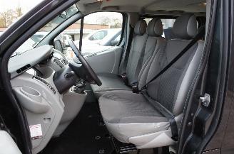 Opel Vivaro 2.5 CDTi Lang Klima 9-Persoons 107KW Euro 4 picture 9