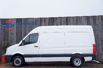 skadebil auto Volkswagen Crafter 2.0 TDi L2H2 Airco Navi Cruise Trekhaak 3,5 Ton 100KW Euro 5 2014/8