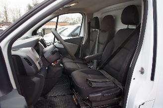 Renault Trafic 1.6 DCi Lang Airco Cruise PDC Trekhaak 70KW Euro 6 picture 11