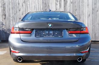 BMW 3-serie 320d Luxury Line Airco Navi Cruise 360° Schuifdak LED 140KW Euro 6 picture 7