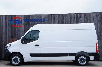 Vaurioauto  passenger cars Renault Master 2.3 DCi L2H2 Airco Navi Cruise Camera 99KW Euro 6 2020/9