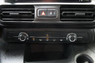 Opel Combo 1.5 D Edition Airco Navi Cruise Apple Carplay Trekhaak 56KW Euro 6 picture 13