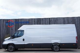 skadebil auto Iveco Daily 35S18 3.0 HPi L5H2 Hi-Matic Airco Navi ACC LED 132KW Euro 6 2021/7