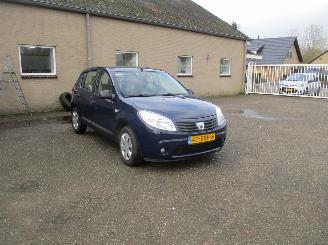 Schadeauto Dacia Sandero 1.2 Aniversare 2011/9