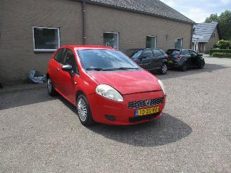 uszkodzony samochody osobowe Fiat Grande Punto 1.2 Active 2008/1
