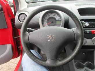 Peugeot 107 1.0-12V XR 5drs picture 19
