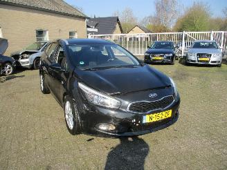 skadebil auto Kia Cee d cee\'d Sportswagon 2014/5