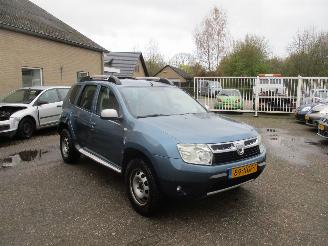 skadebil auto Dacia Duster 1.6 Laureate 2wd REST BPM €200,-!!! 2010/9
