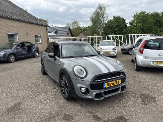 damaged passenger cars Mini Cooper 1.5 Cooper Chili Serious Business John Cooper Works REST BPM €900,-!!! 2018/2