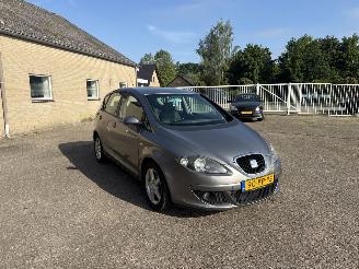 krockskadad bil auto Seat Altea 2.0 FSI Stylance 2004/10