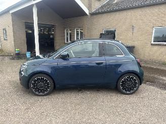 Fiat 500E La Prima 42 kWh picture 4