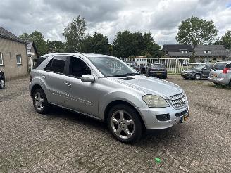 skadebil auto Mercedes M-klasse 320 CDI 4matic AUT GRIJS KENTEKEN 2006/1