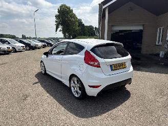 Ford Fiesta 1.25 Ghia picture 5