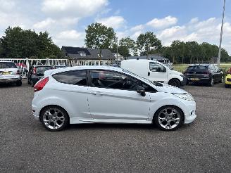 Ford Fiesta 1.25 Ghia picture 7