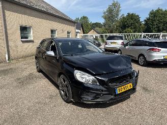 Damaged car Volvo V-60 2.0T R-Design REST BPM €700,-!!! AUT 2011/5