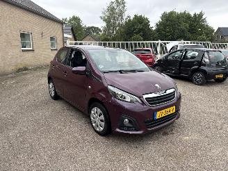 damaged passenger cars Peugeot 108 1.0 e-VTi Active REST BPM €200,-!!! 2016/6