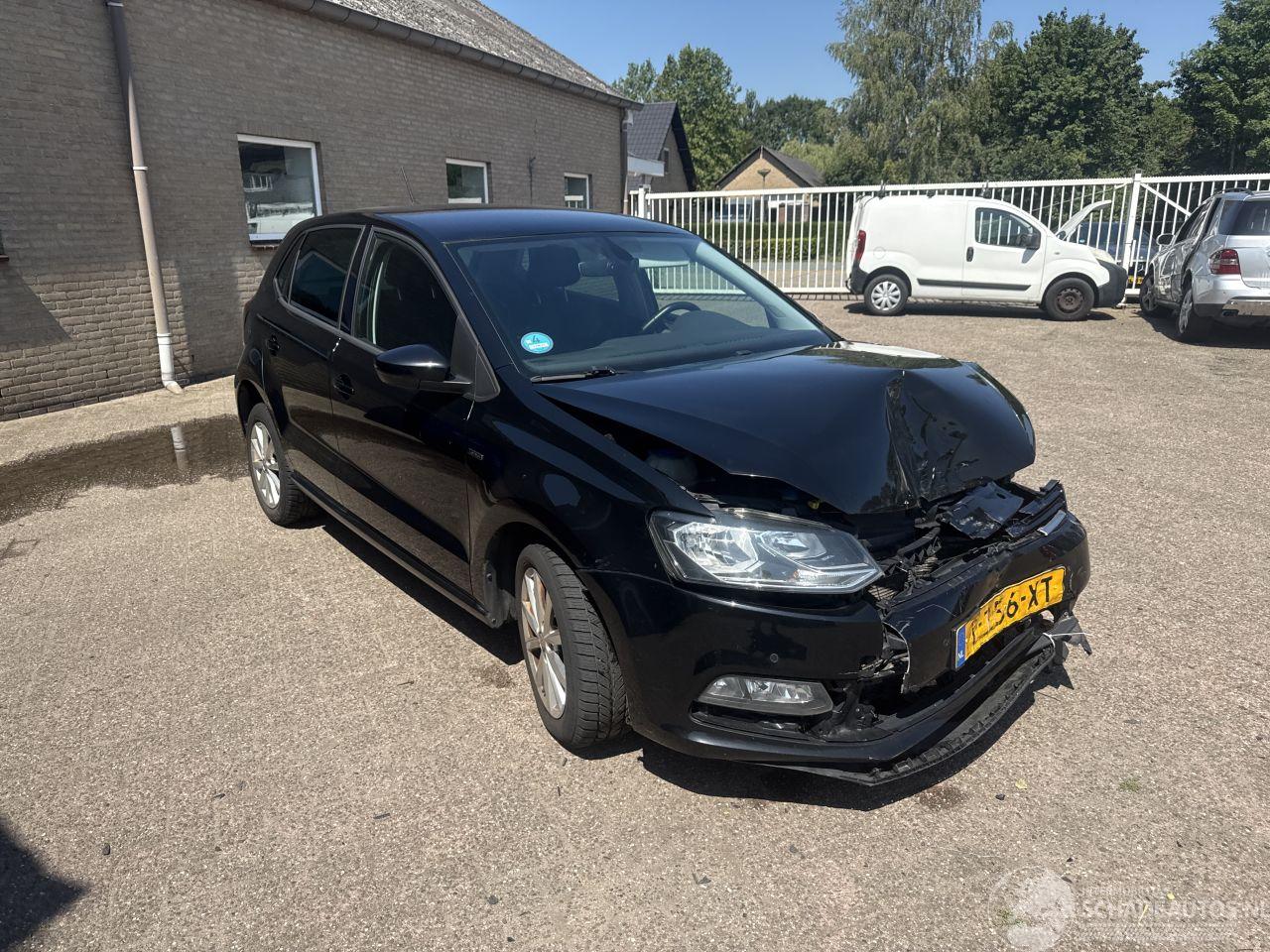 Volkswagen Polo 1.2 TSI Highline REST BPM €300,-!!!