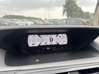 Citroën C4-picasso PICASSO 1.6 e-HDi Attraction AUT REST BPM €400,-!!! picture 20