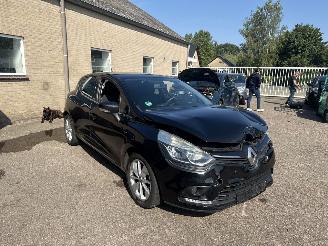škoda osobní automobily Renault Clio 0.9 TCe Limited REST BPM €300,-!!! 2017/2