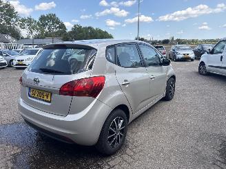 Kia Venga 1.4 CVVT X-ecutive picture 7