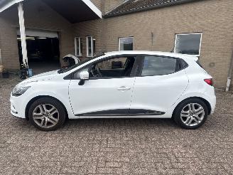 Renault Clio 0.9 TCe Zen REST BPM €400,-!!! picture 4
