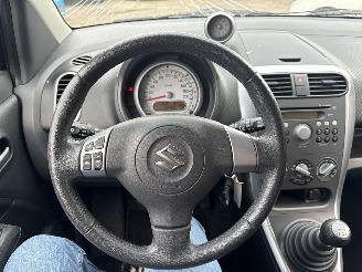 Suzuki Splash 1.0 VVT Exclusive WEINIG KILOMETERS picture 16