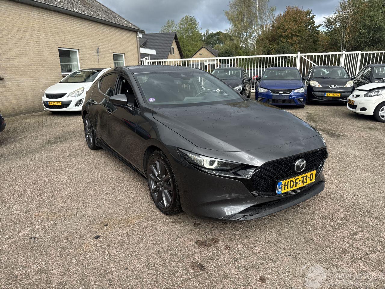 Mazda 3 2.0 e-SA-G Luxury M Hybrid 122  REST BPM €700,-!!!