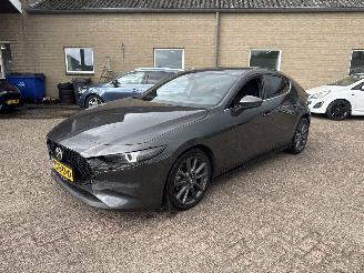 Mazda 3 2.0 e-SA-G Luxury M Hybrid 122  REST BPM €700,-!!! picture 3