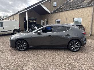 Mazda 3 2.0 e-SA-G Luxury M Hybrid 122  REST BPM €700,-!!! picture 4