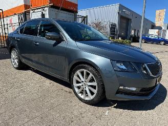 Voiture accidenté Skoda Octavia 1.0 TSI Greentech Ambition Business Automaat 2017/7