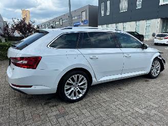 Skoda Superb Combi 1.4 TSI iV Sportline Business picture 6