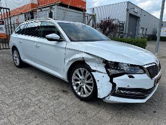 skadebil auto Skoda Superb Combi 1.4 TSI iV Sportline Business 2020/9