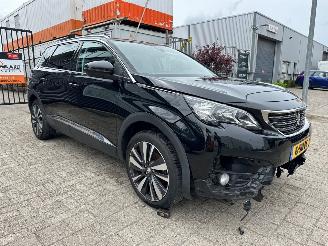 Auto incidentate Peugeot 5008 1.2 PureTech Blue Lease Premium 2019/9