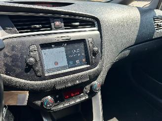 Kia Cee d 1.0 T-GDi Design Edition picture 12