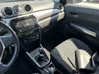 Suzuki Vitara 1.4 Boosterjet Select Smart Hybrid picture 11