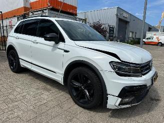 Damaged car Volkswagen Tiguan 1.4 TSI 4Motion Highline Business R Automaat 2018/7