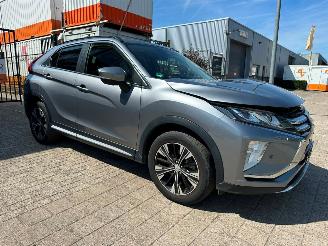 Vaurioauto  passenger cars Mitsubishi Eclipse Cross 1.5 DI-T First Edition 2018/6