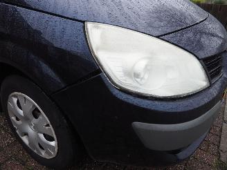 Renault Scenic 1.6-16V Business Line picture 10