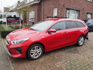 Voiture accidenté Kia Ceed Sportswagon 1.0 T-GDI 2020/10