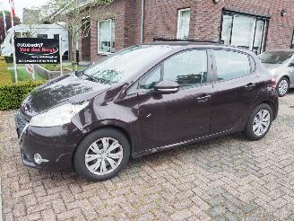 Avarii autoturisme Peugeot 208 1.2 Vti active 2013/11