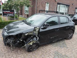 Vaurioauto  passenger cars Peugeot 208 1.2 PureTech Active Pack Automaat 2022/9