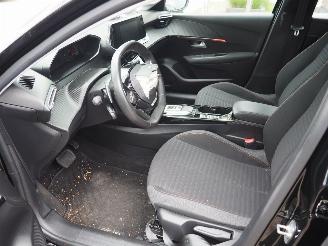Peugeot 208 1.2 PureTech Active Pack Automaat picture 25