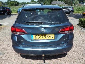 Opel Astra 1.6 CDTI Business+ Automaat picture 5