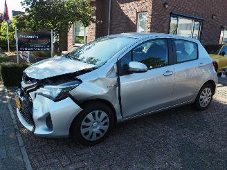 Unfallwagen Toyota Yaris 1.5 Hybrid Aspiration 2016/2